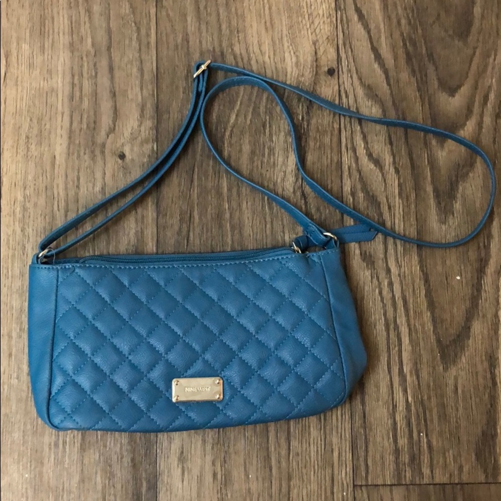 NINE WEST SMALL CROSSBODY BAG